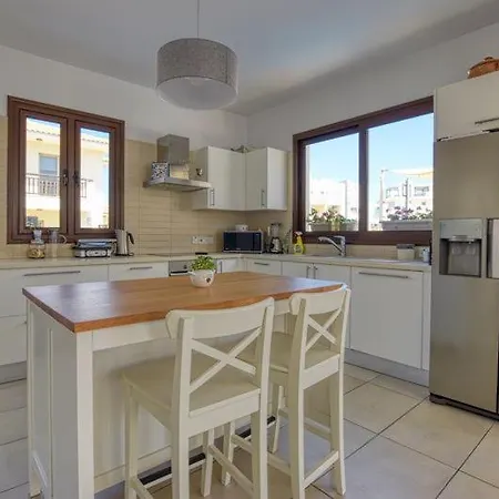 Victoria Blue Villa Paralimni Exterior photo