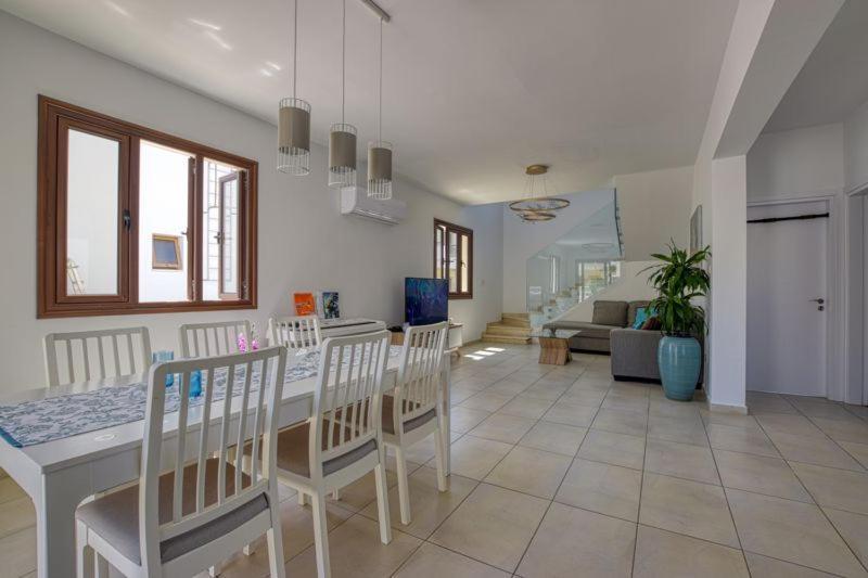 Victoria Blue Villa