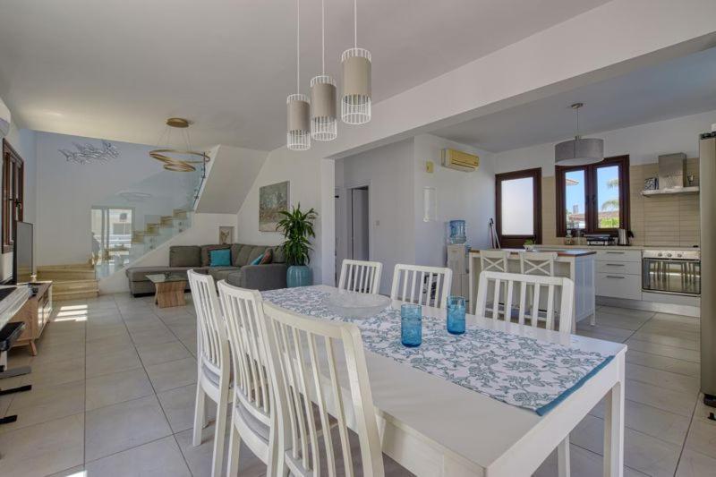 Villa Victoria Blue Paralimni